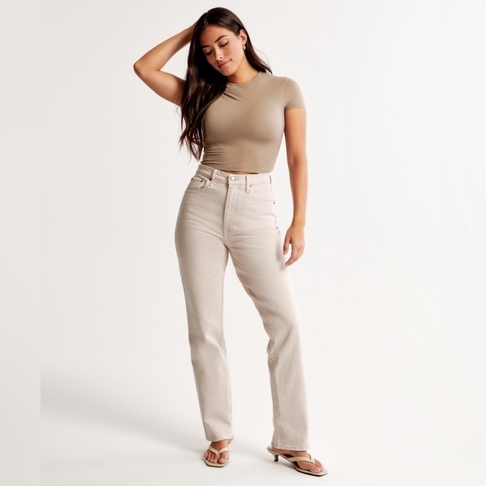 ABERCROMBIE+FITCH Curve Love Ankle Straight Ultra High Rise Jeans